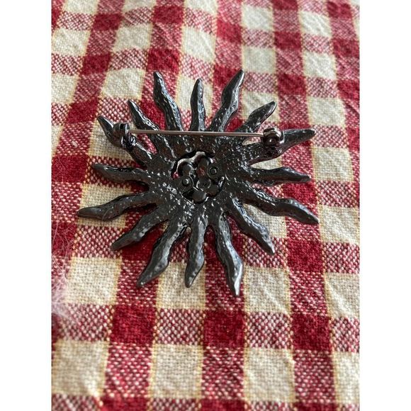 Marcasite Brooch!  - Picture 2 of 3